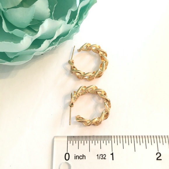 Gold Chain Hoop Earrings - Picture 5 of 5